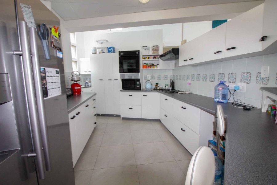 3 Bedroom Property for Sale in Wavecrest Eastern Cape